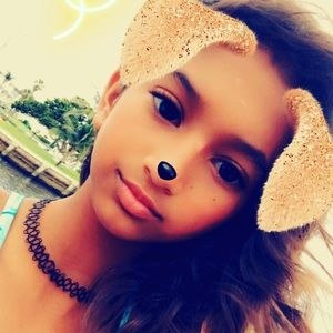 Meet your Posher, Elizabeth